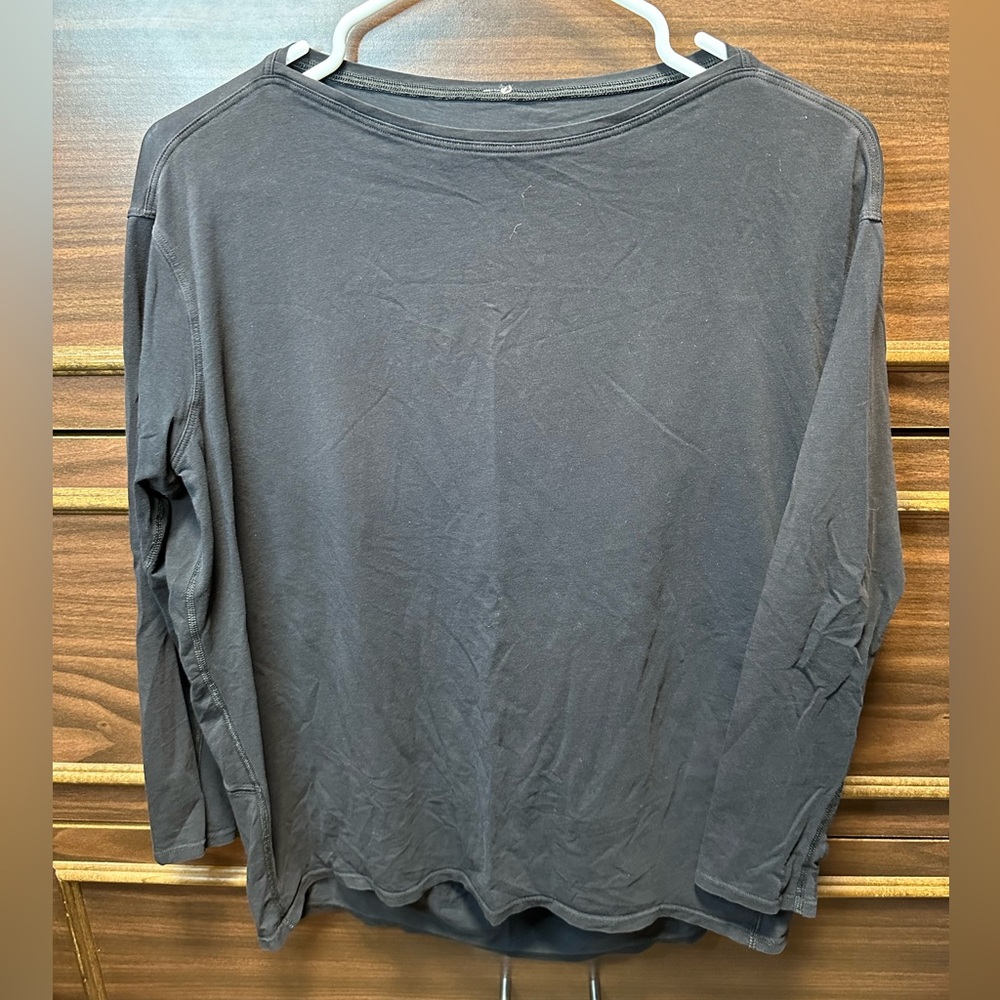 Lululemon Back In Action Long Sleeve P2P 24” Size 4/6